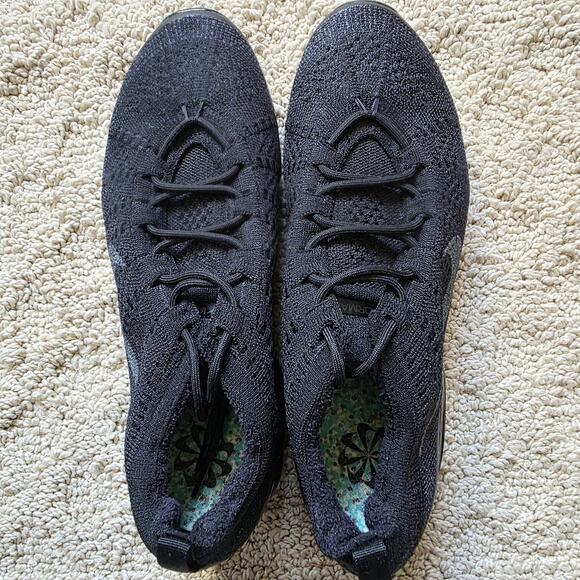 Wmns Nike Air VaporMax 2023 Flyknit Black Pre-Owned Sz 10 - Picture 5 of 8